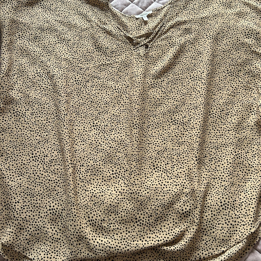 Maurices Tan and Black Speckled Short Sleeve Top